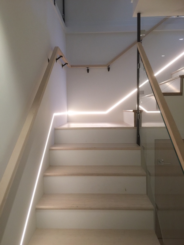 Recessed lighting store stairway